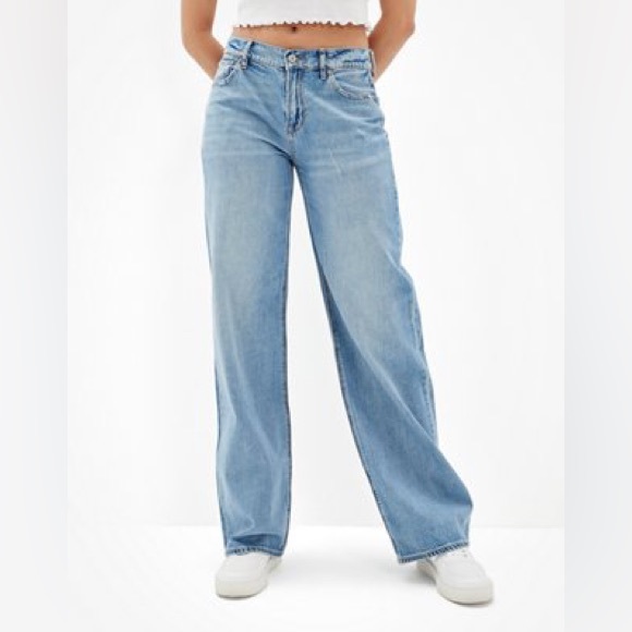 American Eagle Low Rise Skater Jean